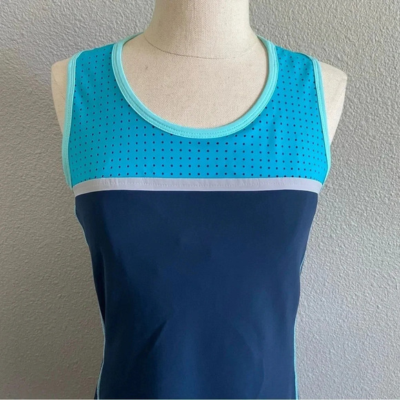 Title Nine Twisted Sister Dress Size Small - Picture 2 of 6